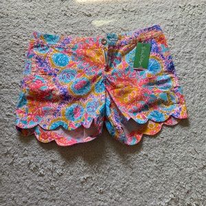 NWT Lilly Pulitzer Written In The Sun Buttercup Shorts - Size 4